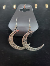 Load image into Gallery viewer, Handmade Custom Earrings