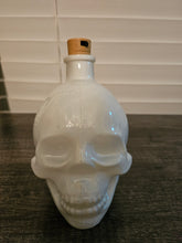 將圖片載入圖庫檢視器 Lighted Table Skull Centerpiece Jar Decor
