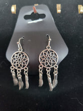 將圖片載入圖庫檢視器 Handmade Custom Earrings
